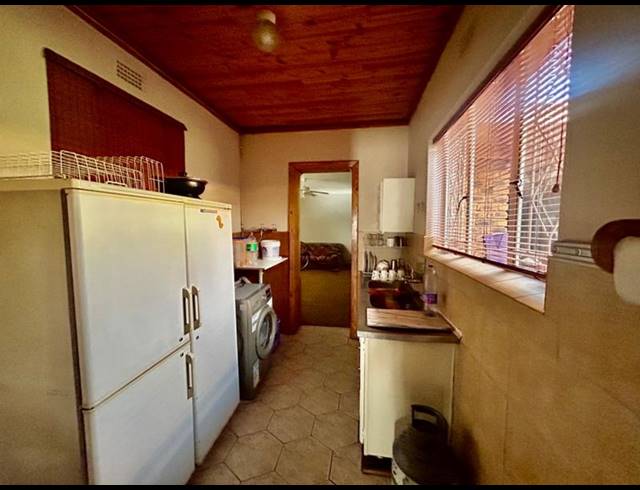 4 BEDROOM HOUSE FOR SALE IN VANDERBIJLPARK SW 2